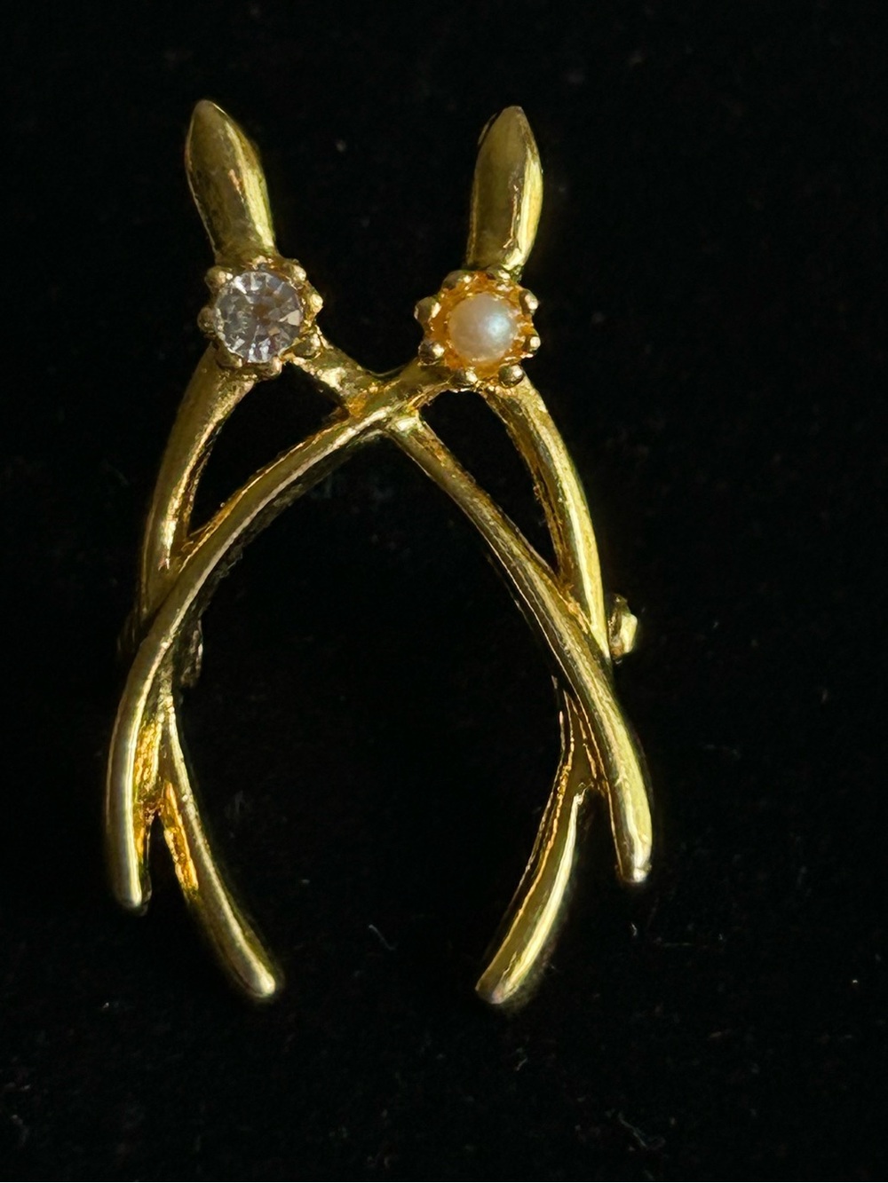 Gold-Tone Intertwined Wishbone Pin with Clear and Pearl Accent Vintage Brooch (5